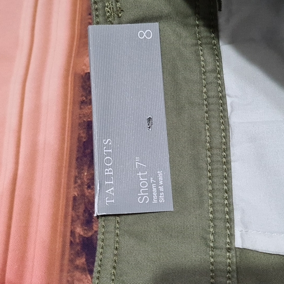 Talbots Green Shorts NWT Size 8 - Picture 3 of 5